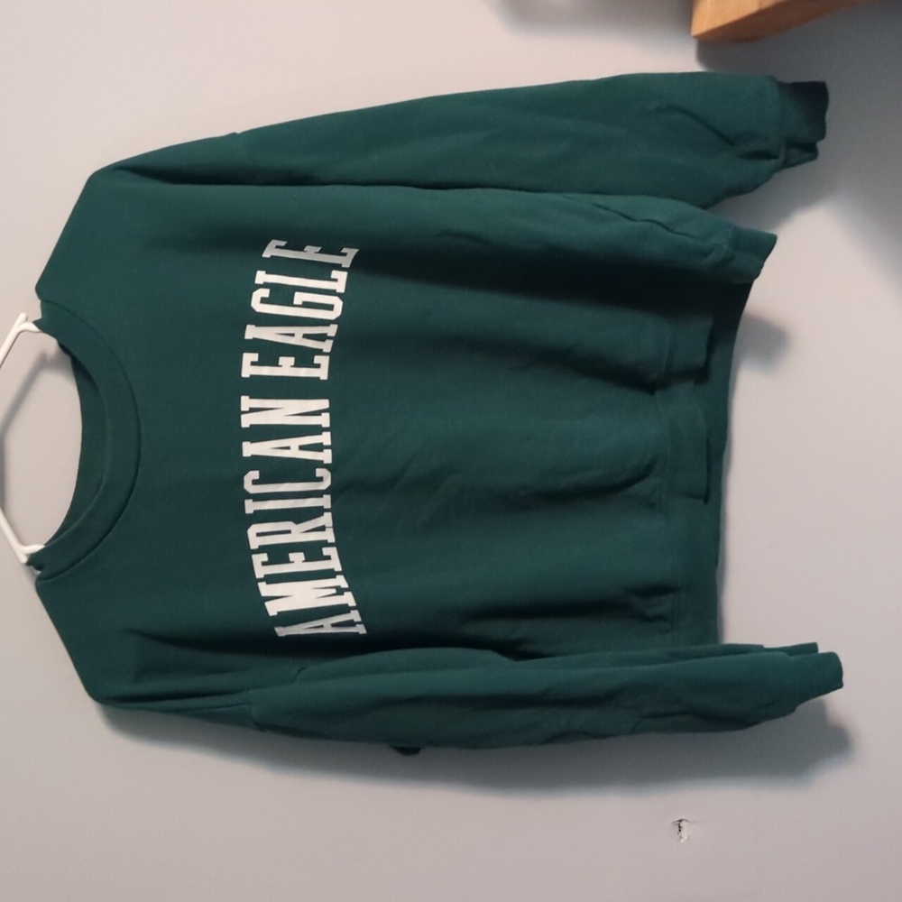 American Eagle Crew Neck